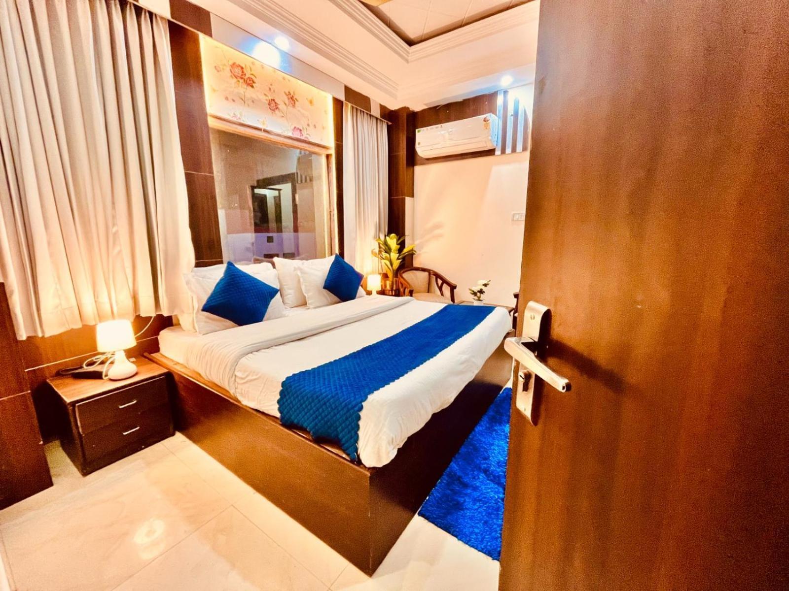 Hotel Ramawati Near Ganga Ghat 하리드와르 외부 사진