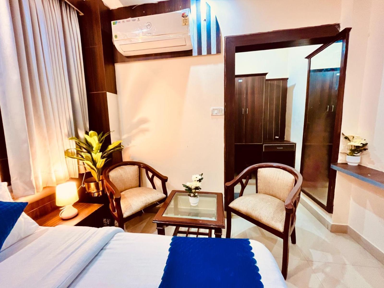 Hotel Ramawati Near Ganga Ghat 하리드와르 외부 사진